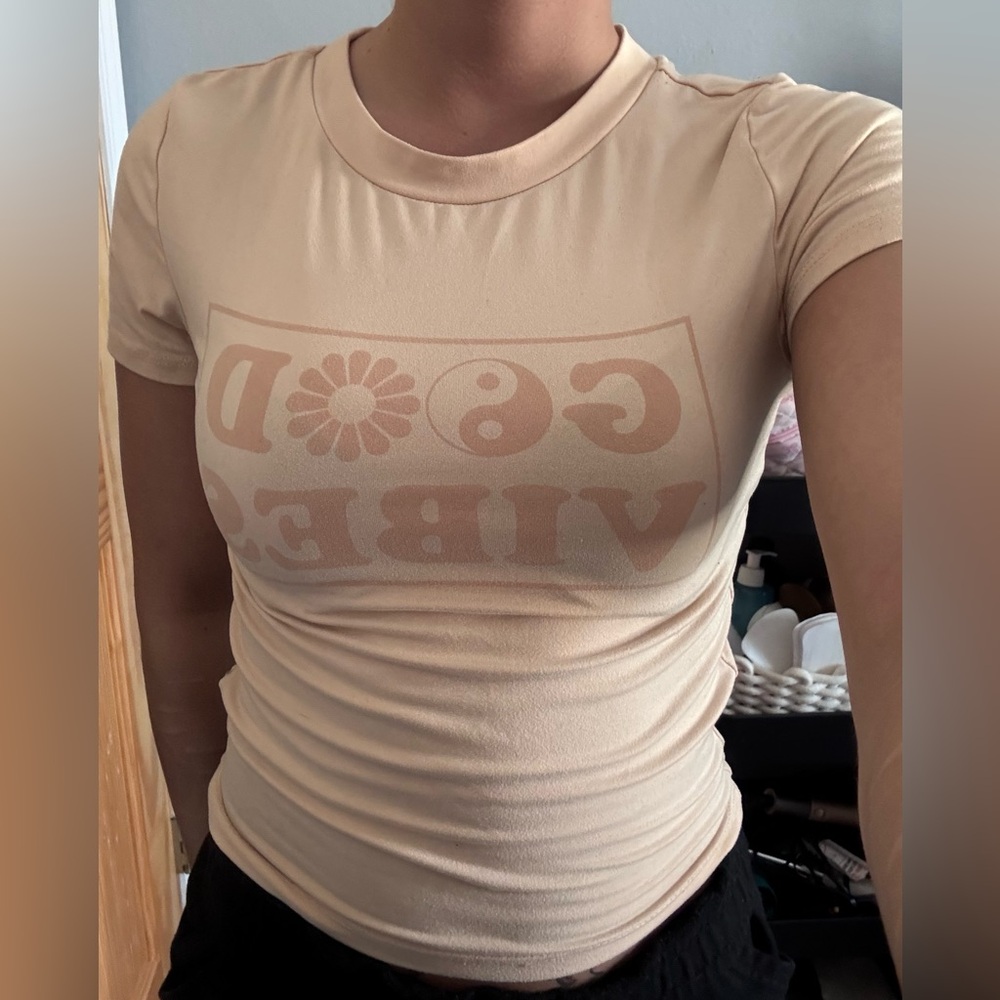 Charlotte Russe White and Pink Fitted Short Sleeve Tee